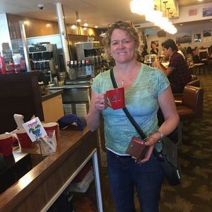 Meet your Posher, Laura